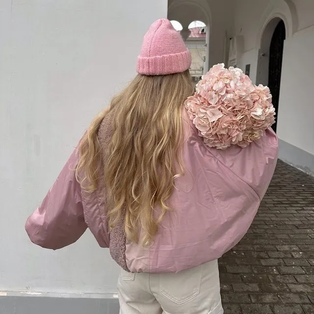 عکس پروفایل دخترانه صورتی هنری