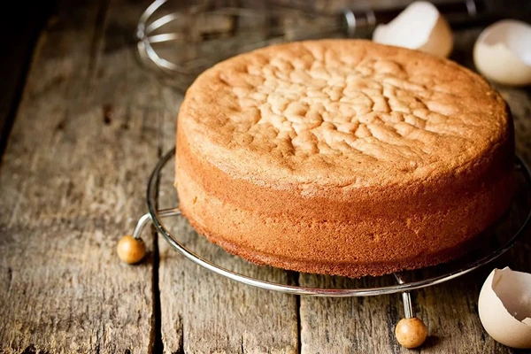 کیک ساده و خوشپف برای ۱۵ نفر